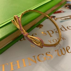 kate spade Tied Up Bow Hinged Bangle - Pale Pink